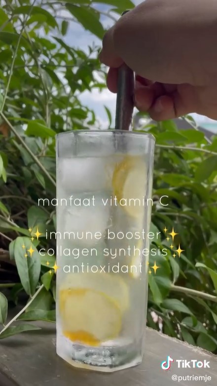 Jangan asal, ini trik konsumsi air lemon agar tetap tinggi vitamin C
