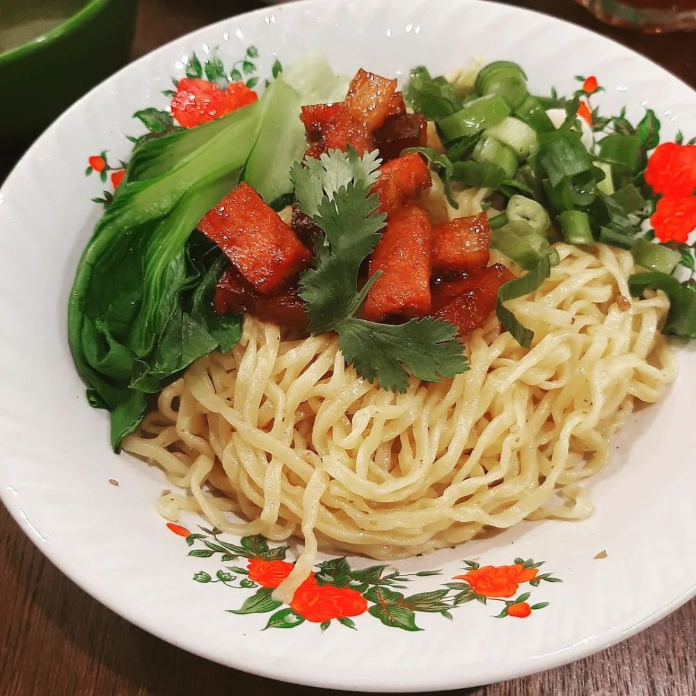 Sherina Munaf jualan bakmi Instagram