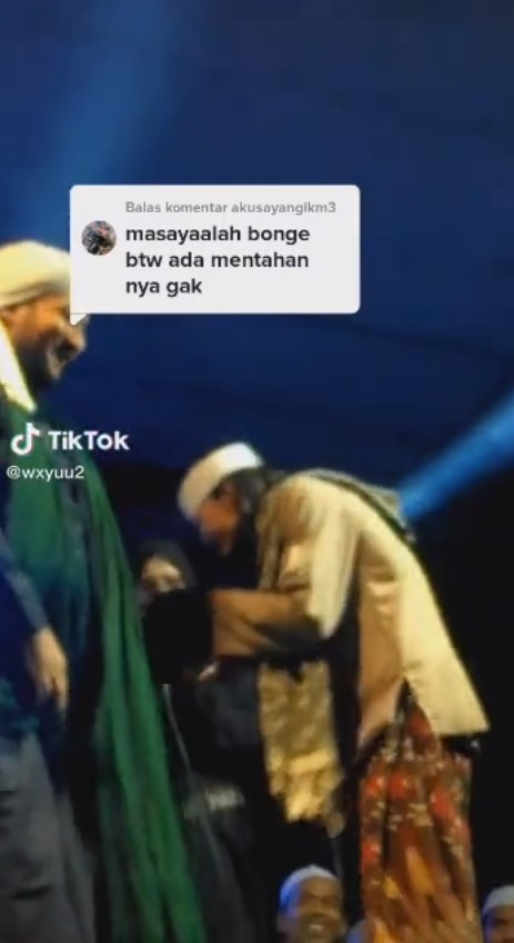 Bonge ikut acara sholawatan © berbagai sumber