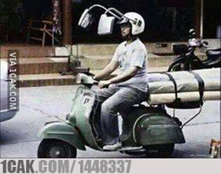 Penampakan nyeleneh spion kendaraan © berbagai sumber