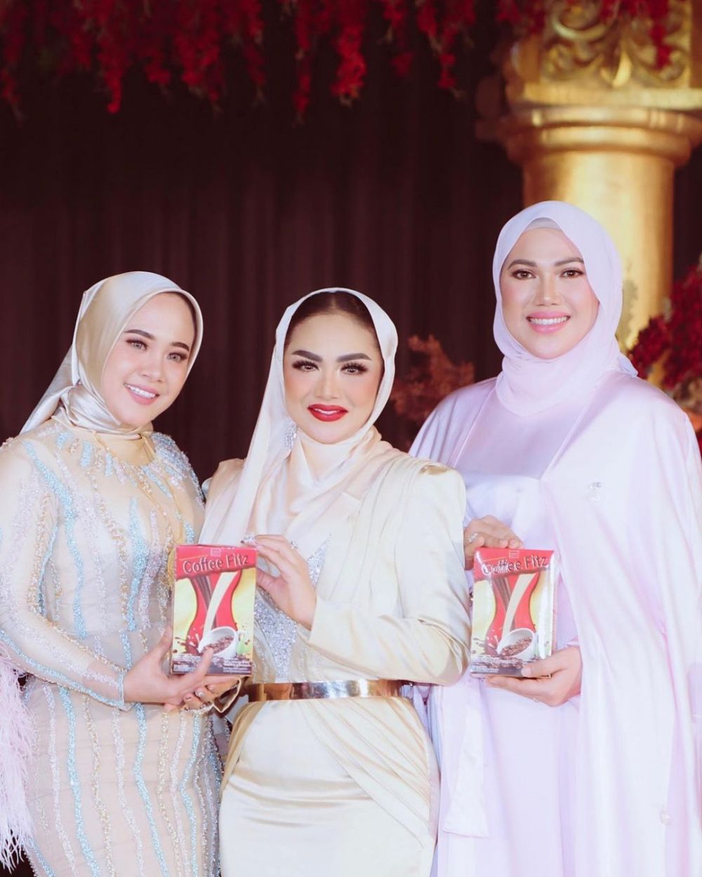 Krisdayanti berhijab kunjungi Aceh Instagram Krisdayanti berhijab kunjungi Aceh Instagram