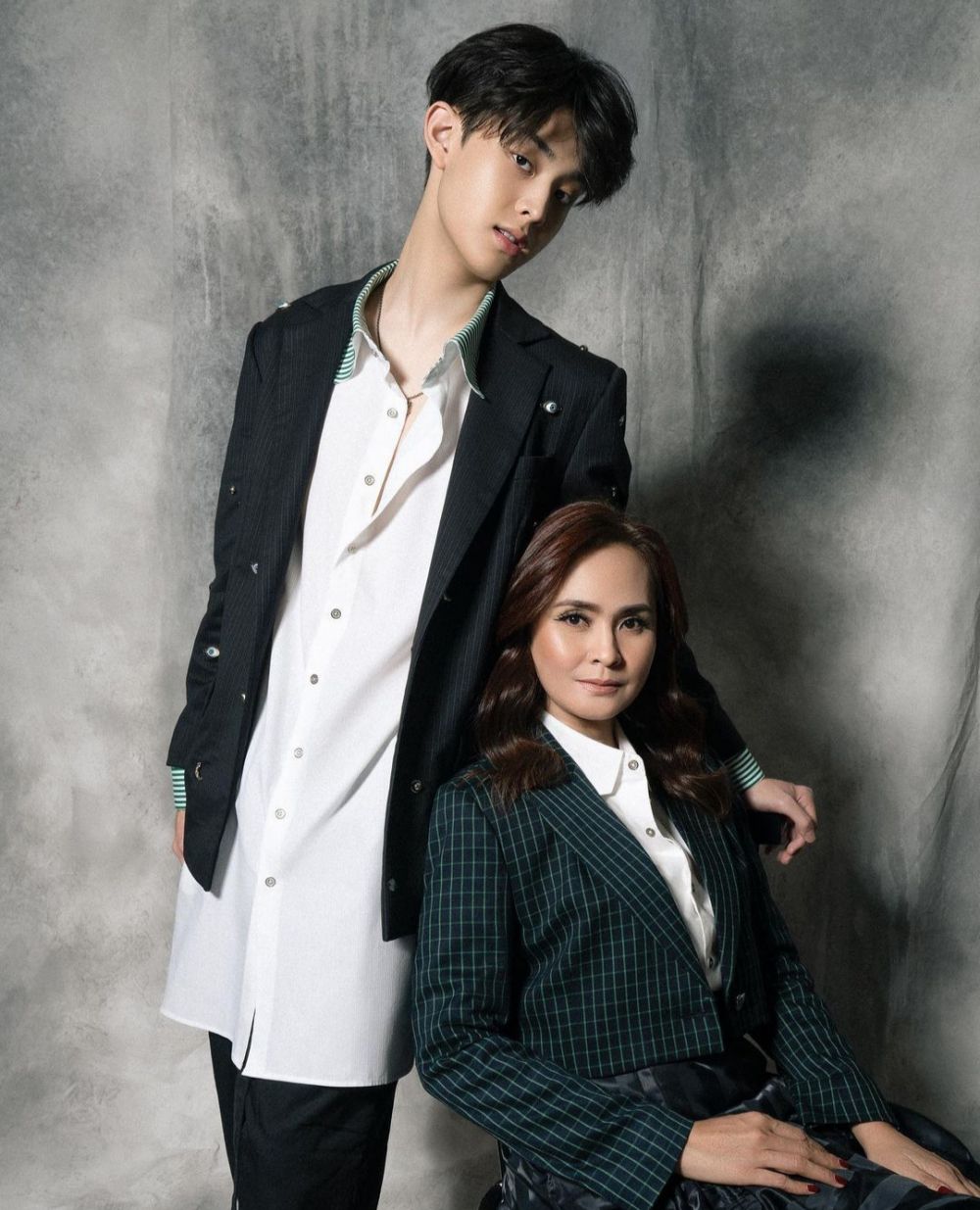 Potret Gabriel Prince & ibu yang juga artis senior berbagai sumber