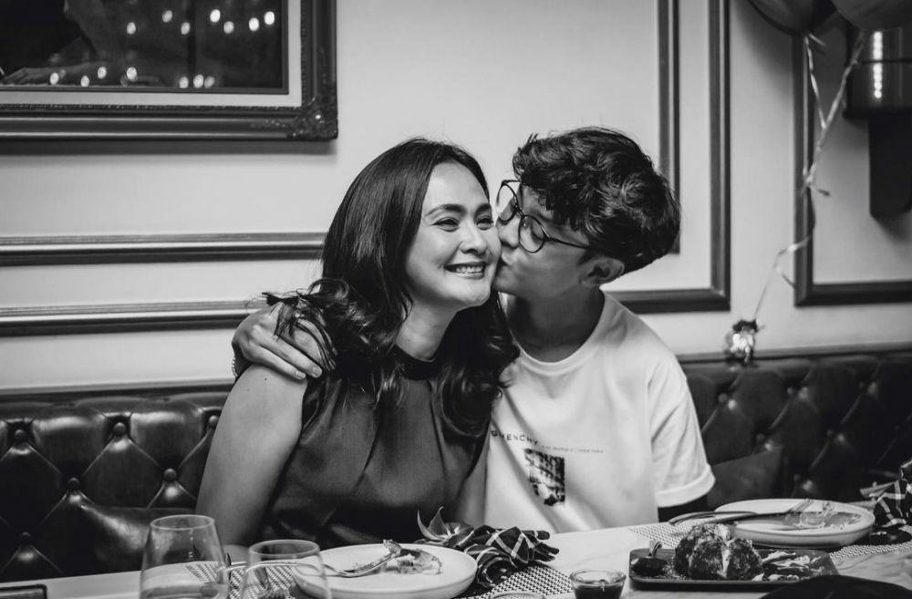 Potret Gabriel Prince & ibu yang juga artis senior berbagai sumber