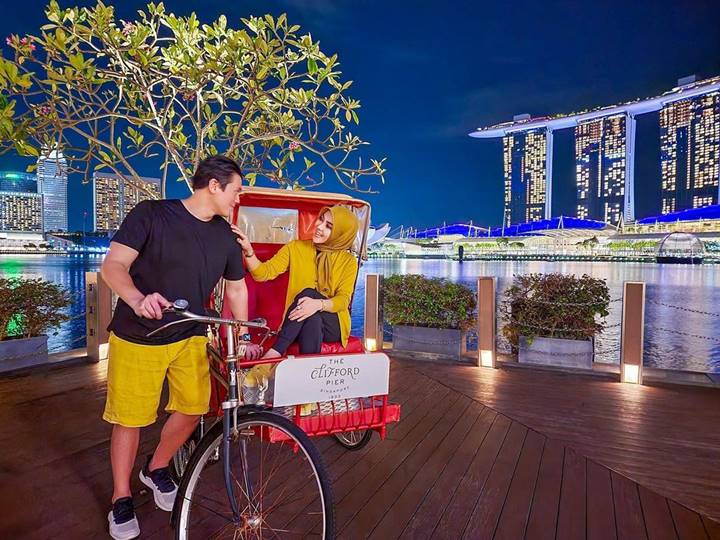 Gaya kencan Syahrini dan Reino Barack berbagai sumber Gaya kencan Syahrini dan Reino Barack berbagai sumber