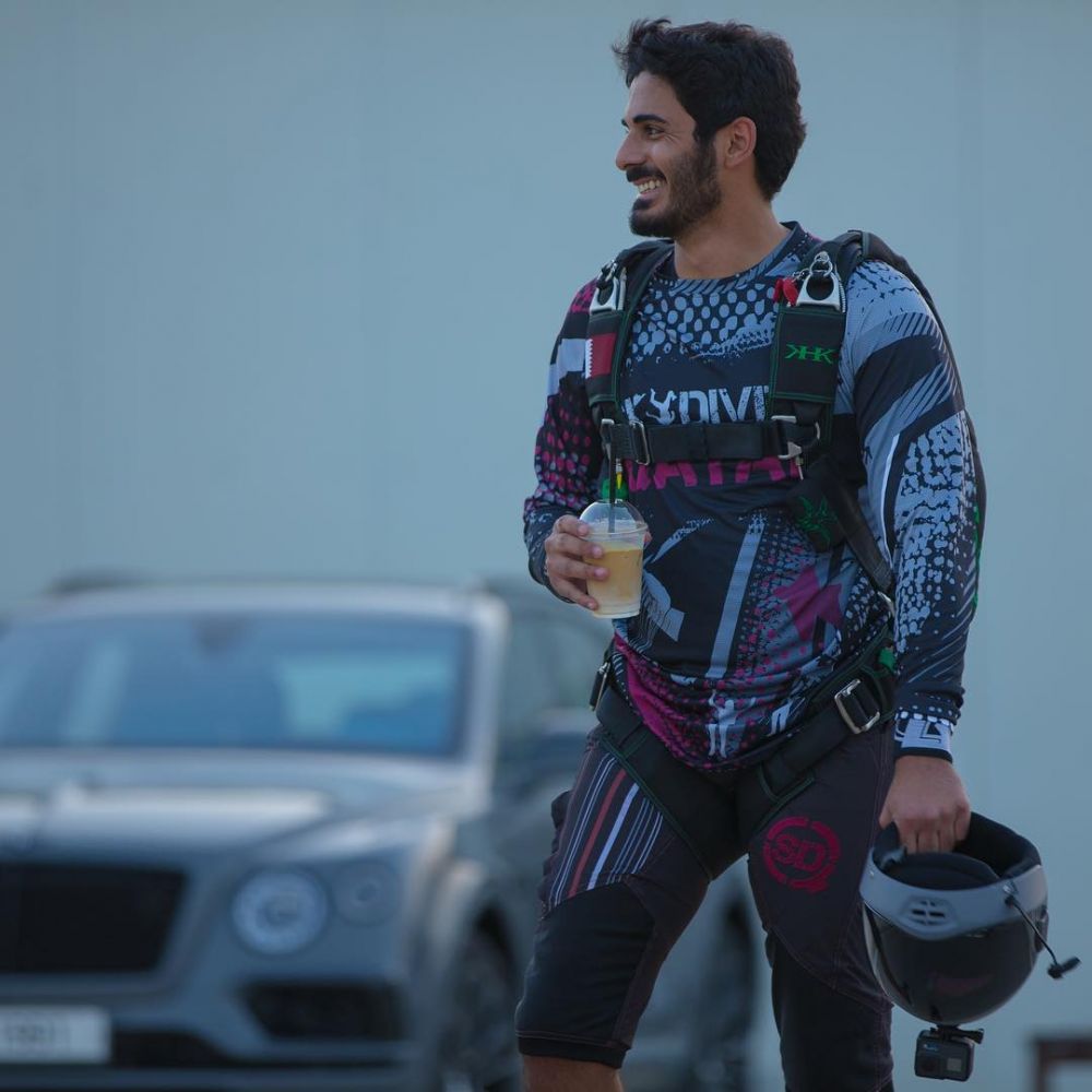 potret keseharian Sheikh Khalifa © berbagai sumber