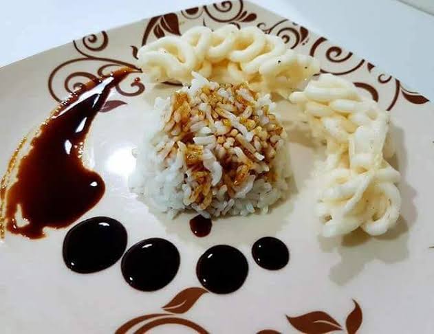 Potret kocak plating makanan ala warganet © berbagai sumber