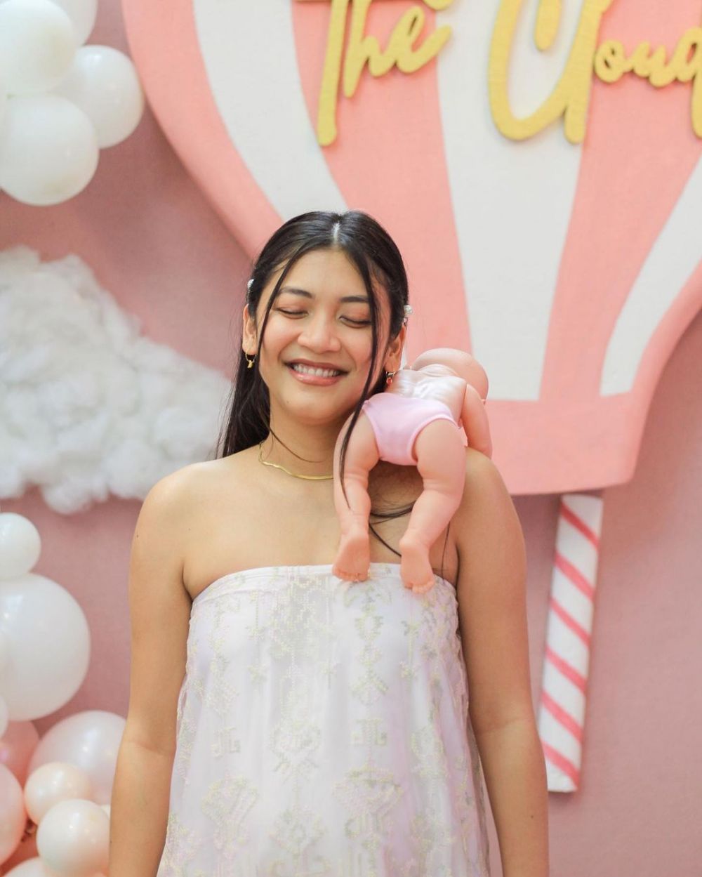 momen baby shower canti tachril © instagram