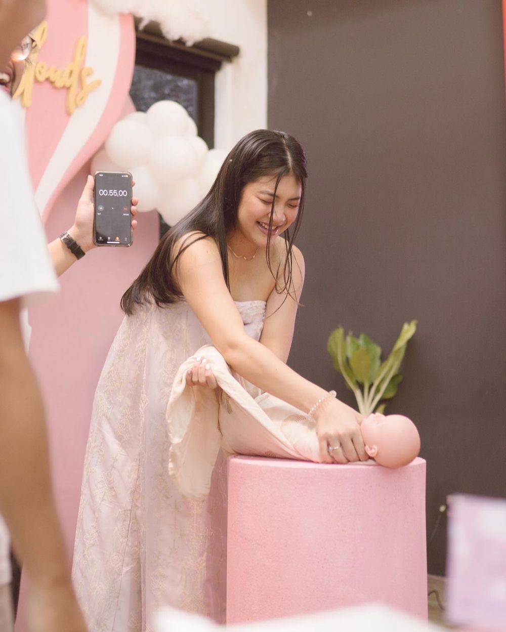 momen baby shower canti tachril © instagram
