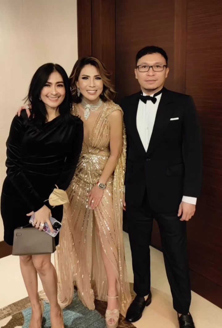 Seleb di ultah Helena Lim Berbagai sumber Seleb di ultah Helena Lim Berbagai sumber