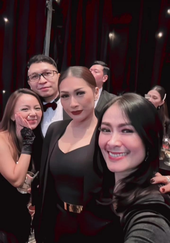 Seleb di ultah Helena Lim Berbagai sumber Seleb di ultah Helena Lim Berbagai sumber