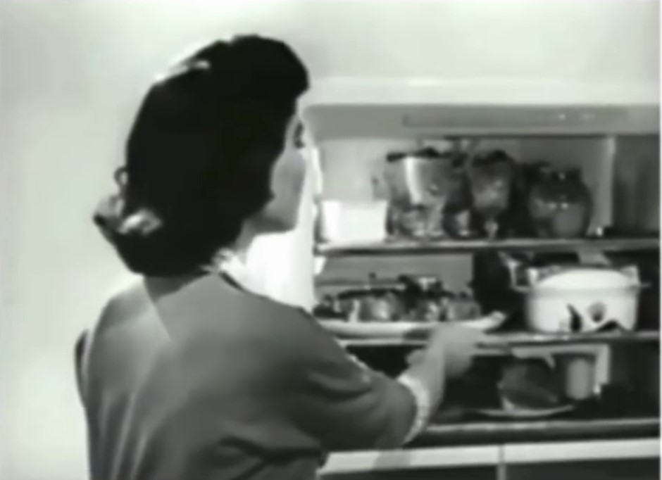 Jarang diketahui, ini 9 potret penampakan kulkas canggih tahun 1956