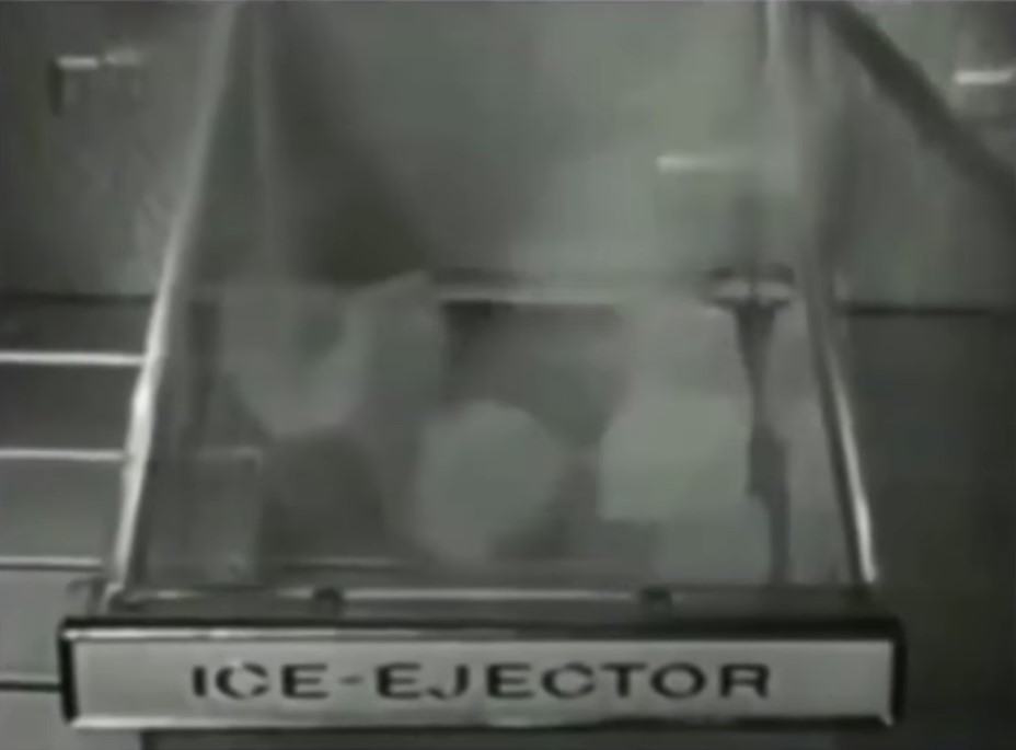 Jarang diketahui, ini 9 potret penampakan kulkas canggih tahun 1956