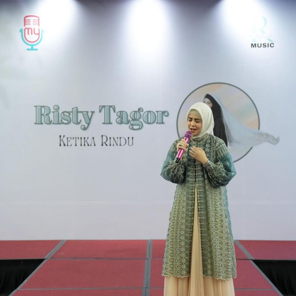  potret penampilan baru Risty Tagor © berbagai sumber