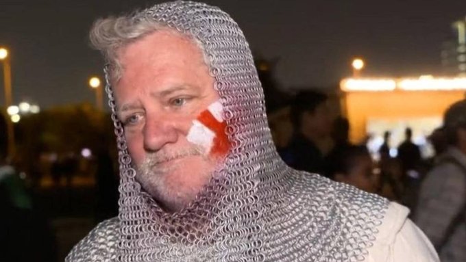 Pakai kostum perang, fans Inggris di Piala Dunia diusir dari stadion