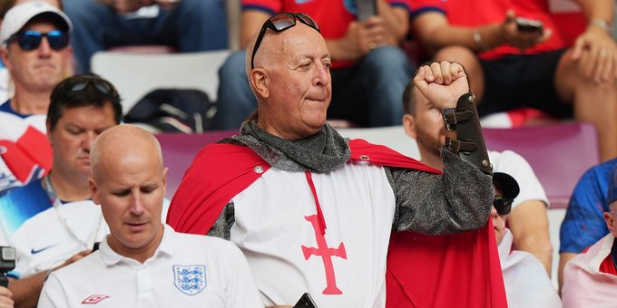 Pakai kostum perang, fans Inggris di Piala Dunia diusir dari stadion