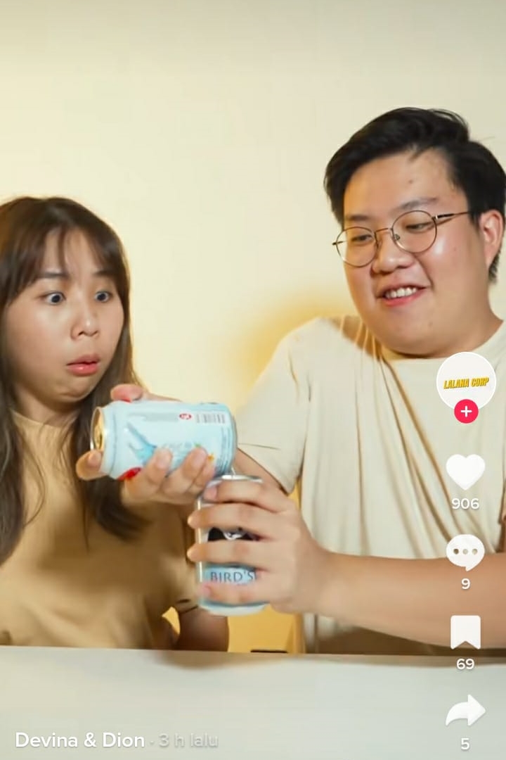 Trik buka tutup kaleng minuman ini unik, nggak bikin tangan sakit