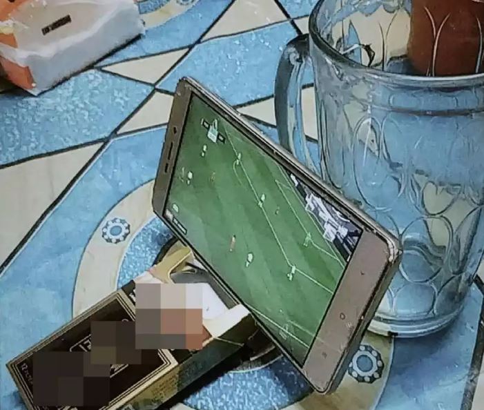 niat banget nonton bolanya nih © berbagai sumber niat banget nonton bolanya nih © berbagai sumber