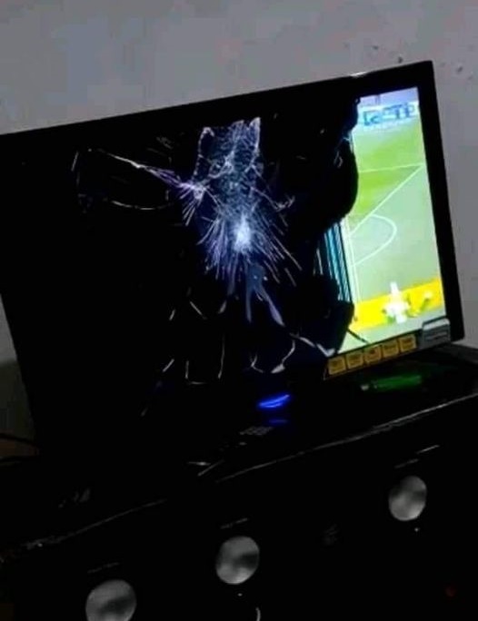 niat banget nonton bolanya nih © berbagai sumber niat banget nonton bolanya nih © berbagai sumber