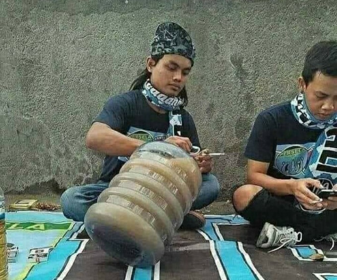 orang kalau keburu haus jadi nyeleneh © berbagai sumber