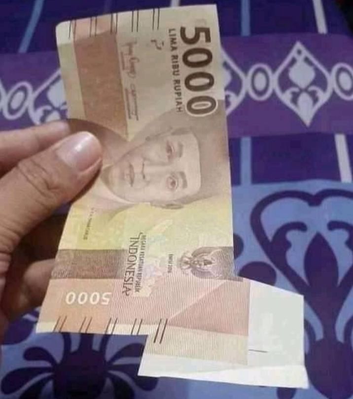uang salah cetak nyeleneh © berbagai sumber