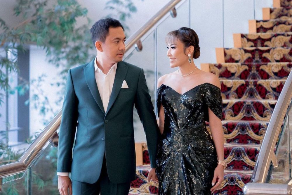 Gelaran wedding anniversary seleb © 2022 brilio.net Gelaran wedding anniversary seleb © 2022 brilio.net