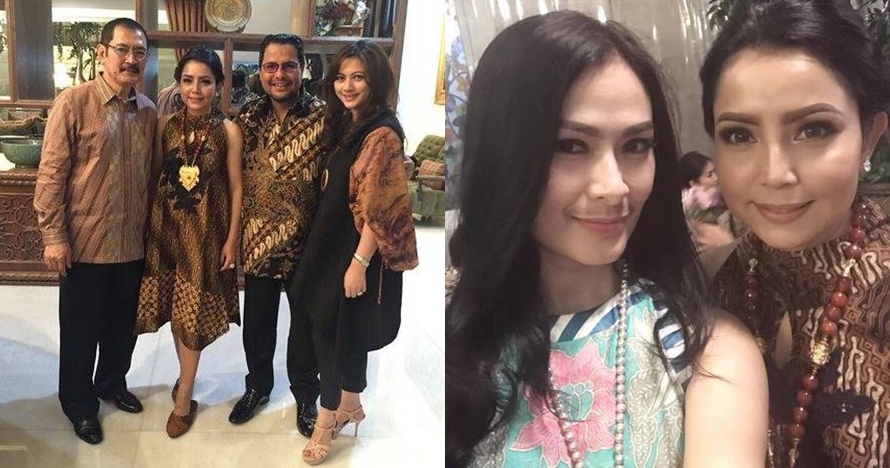 Gelaran wedding anniversary seleb © 2022 brilio.net Gelaran wedding anniversary seleb © 2022 brilio.net