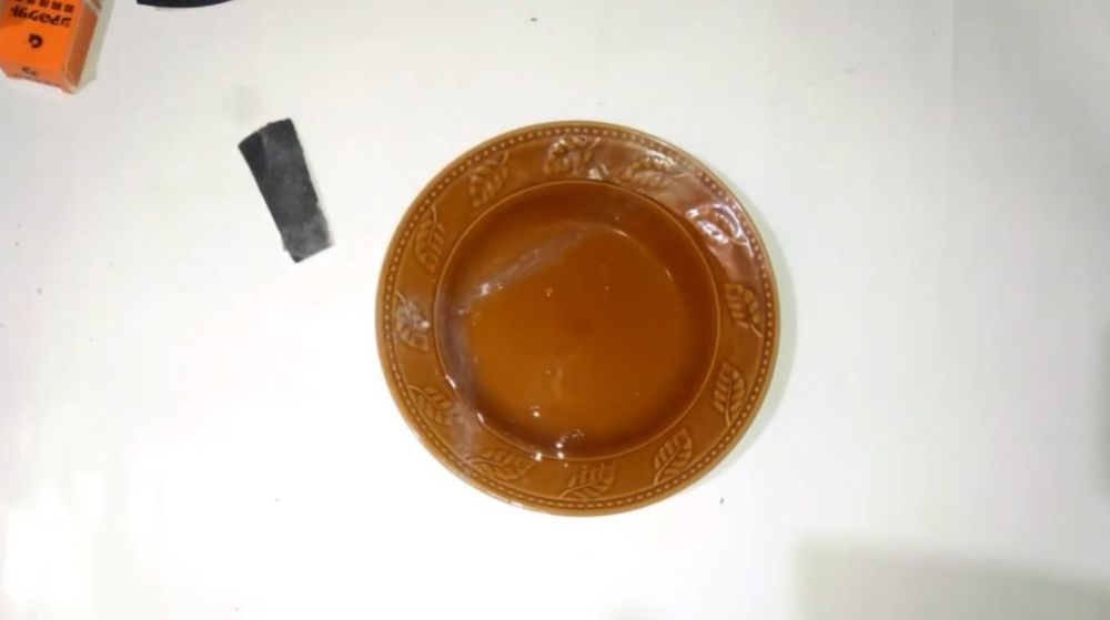 Jangan langsung dibuang, ini cara perbaiki piring porselen terbelah