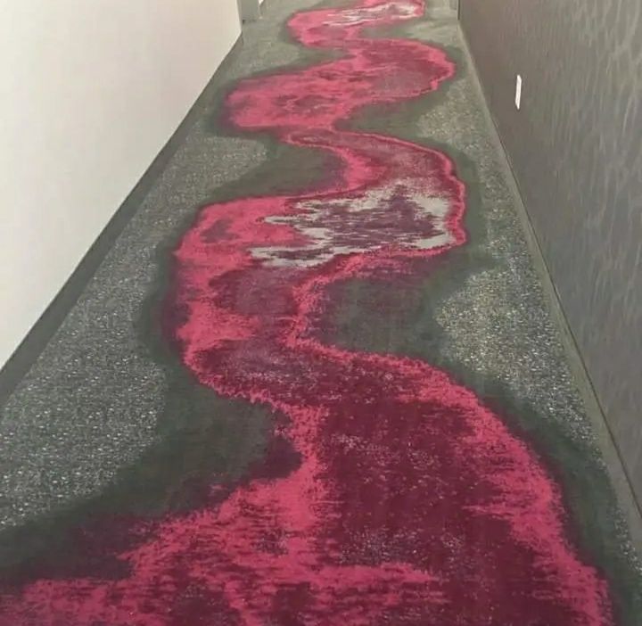 13 Desain nyeleneh karpet ini bikin garuk kepala, tertarik beli?