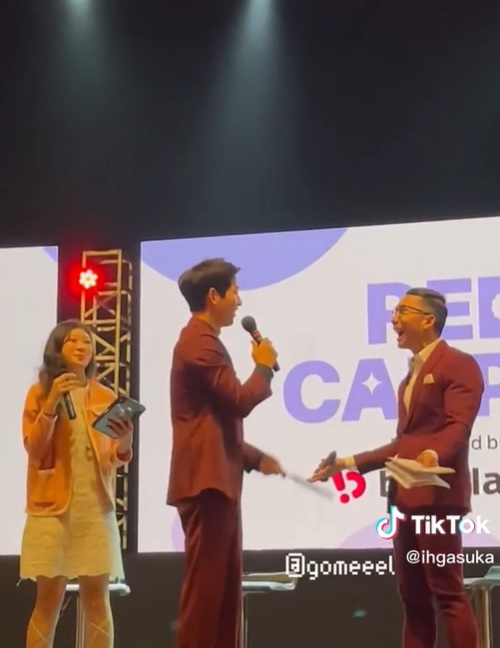 momen akrab Song Joong-Ki dan Indra Herlambang © berbagai sumber momen akrab Song Joong-Ki dan Indra Herlambang © berbagai sumber