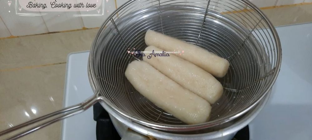 5 Trik mengolah pempek beku agar tetap kenyal, jangan langsung goreng