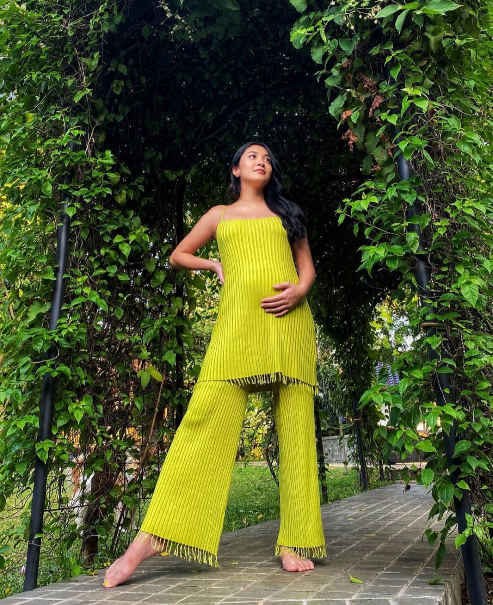 Canti Tachril baby bump Instagram