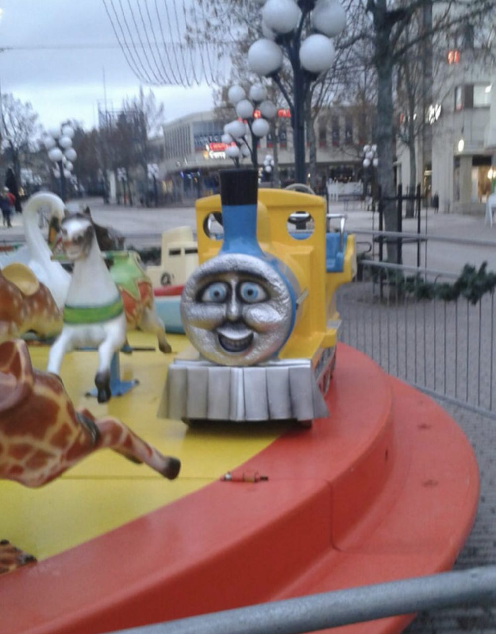 Mainan anak ini bentuknya gagal lucu © 2022 brilio.net Mainan anak ini bentuknya gagal lucu © 2022 brilio.net