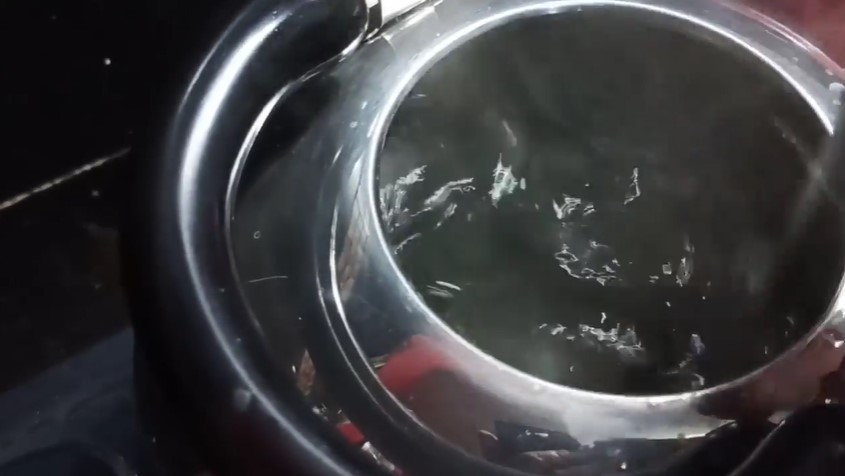 Cara membersihkan teko stainless steel baru agar tak mudah berkarat