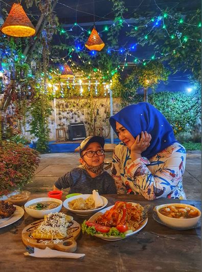 Daus Mini dan istri dulu hingga kini © 2022 brilio.net