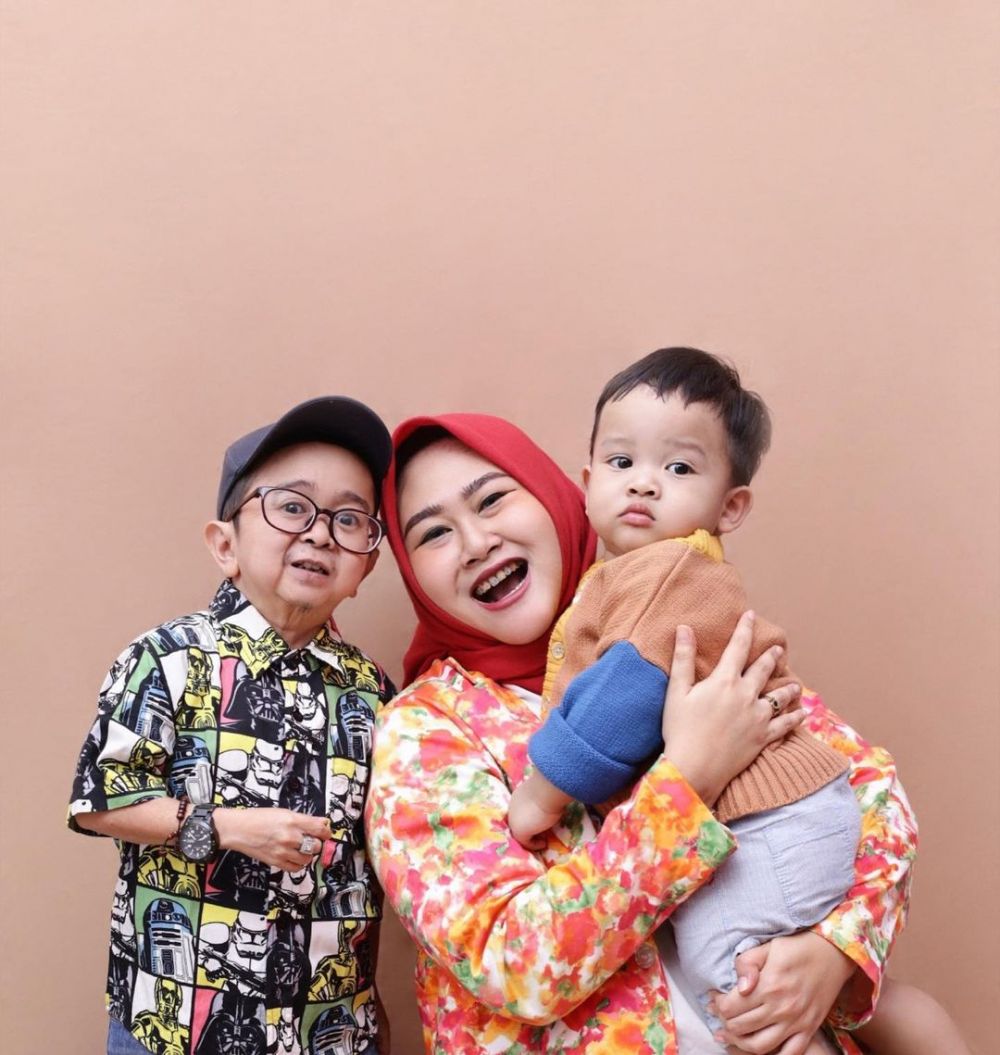 potret harmonis keluarga Daus Mini © berbagai sumber