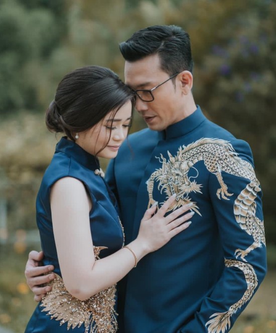 Seleb pria nikahi pengusaha Berbagai sumber