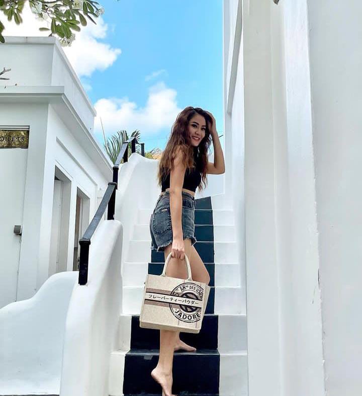 Cerai dari Vincent Raditya karena pelakor, 9 potret terbaru Vegen Acni berbagai sumber Cerai dari Vincent Raditya karena pelakor, 9 potret terbaru Vegen Acni berbagai sumber