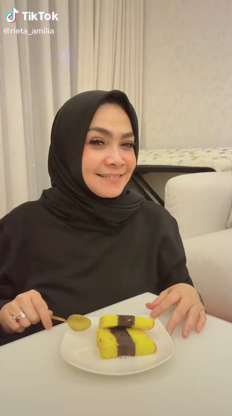 10 Inspirasi dessert ala Rieta Amilia, simpel khas rumahan
