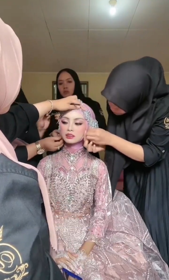 Manten wanita bobot 33 kg dimakeover lebih berisi, hasil menakjubkan berbagai sumber