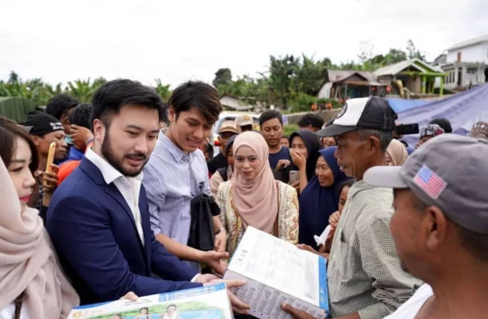 Lesty-Billar hibur korban gempa Cianjur © berbagai sumber Lesty-Billar hibur korban gempa Cianjur © berbagai sumber