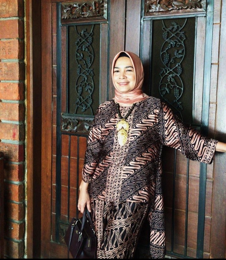 Myrna Yuanita istri Dik Doank Instagram