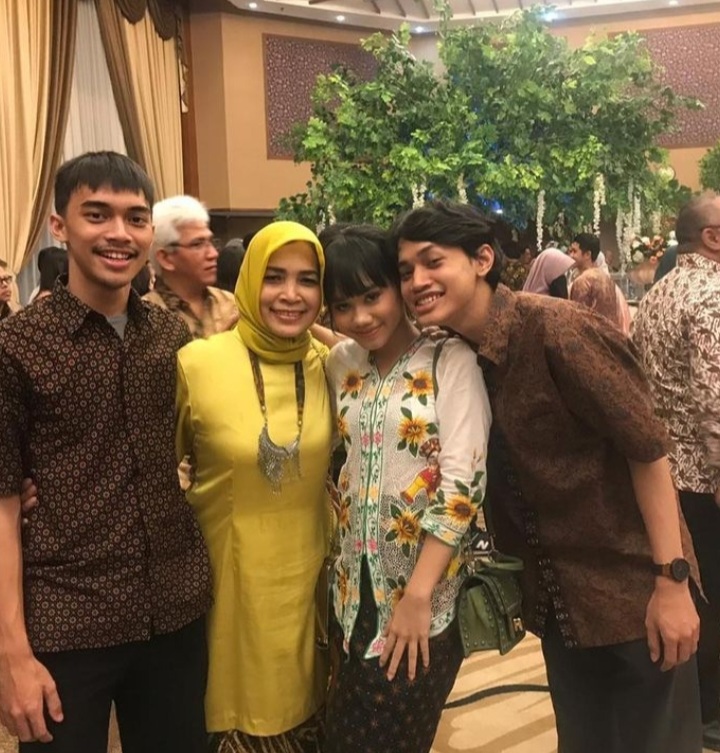 Myrna Yuanita istri Dik Doank Instagram