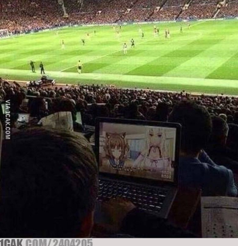 Nonton bola di stadion Berbagai sumber