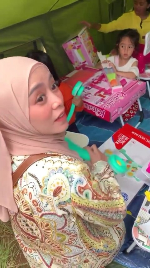 Lesty-Billar kunjungi korban gempa Cianjur © berbagai sumber