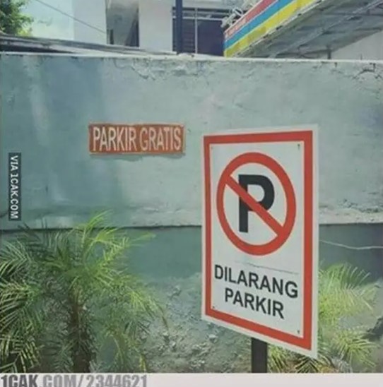 13 Papan peringatan larangan parkir ini tulisannya bikin gagal paham