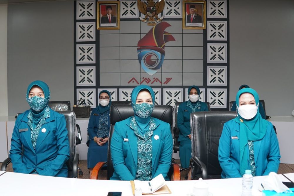 Priska Paramita Indonesian Idol istri bupati © berbagai sumber