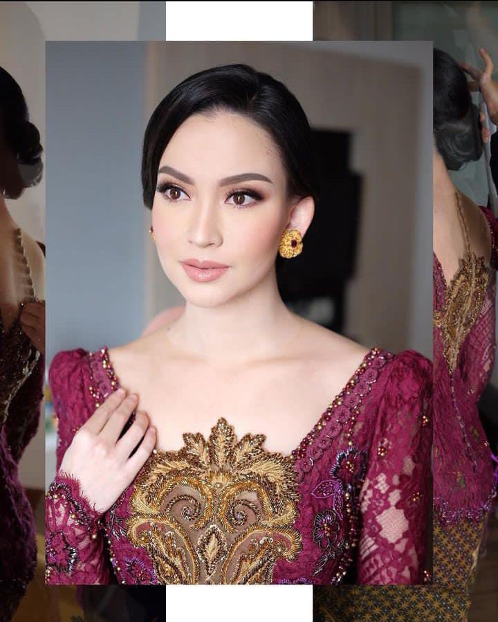 Karina Nadila kenakan kebaya merah berbagai sumber Karina Nadila kenakan kebaya merah berbagai sumber