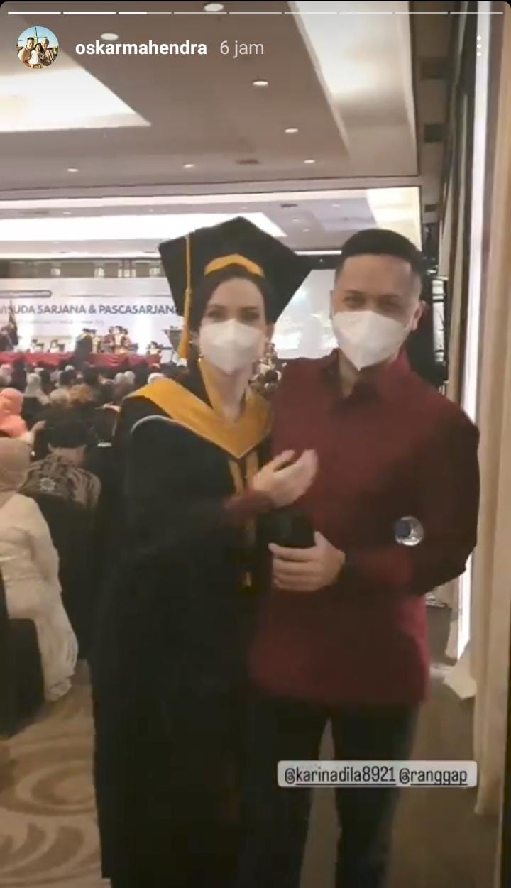 Karina Nadila kenakan kebaya merah berbagai sumber