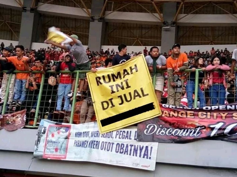 Nonton bola di stadion Berbagai sumber