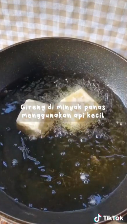 5 Trik bikin kentang krispi bisa mekar sempurna saat digoreng